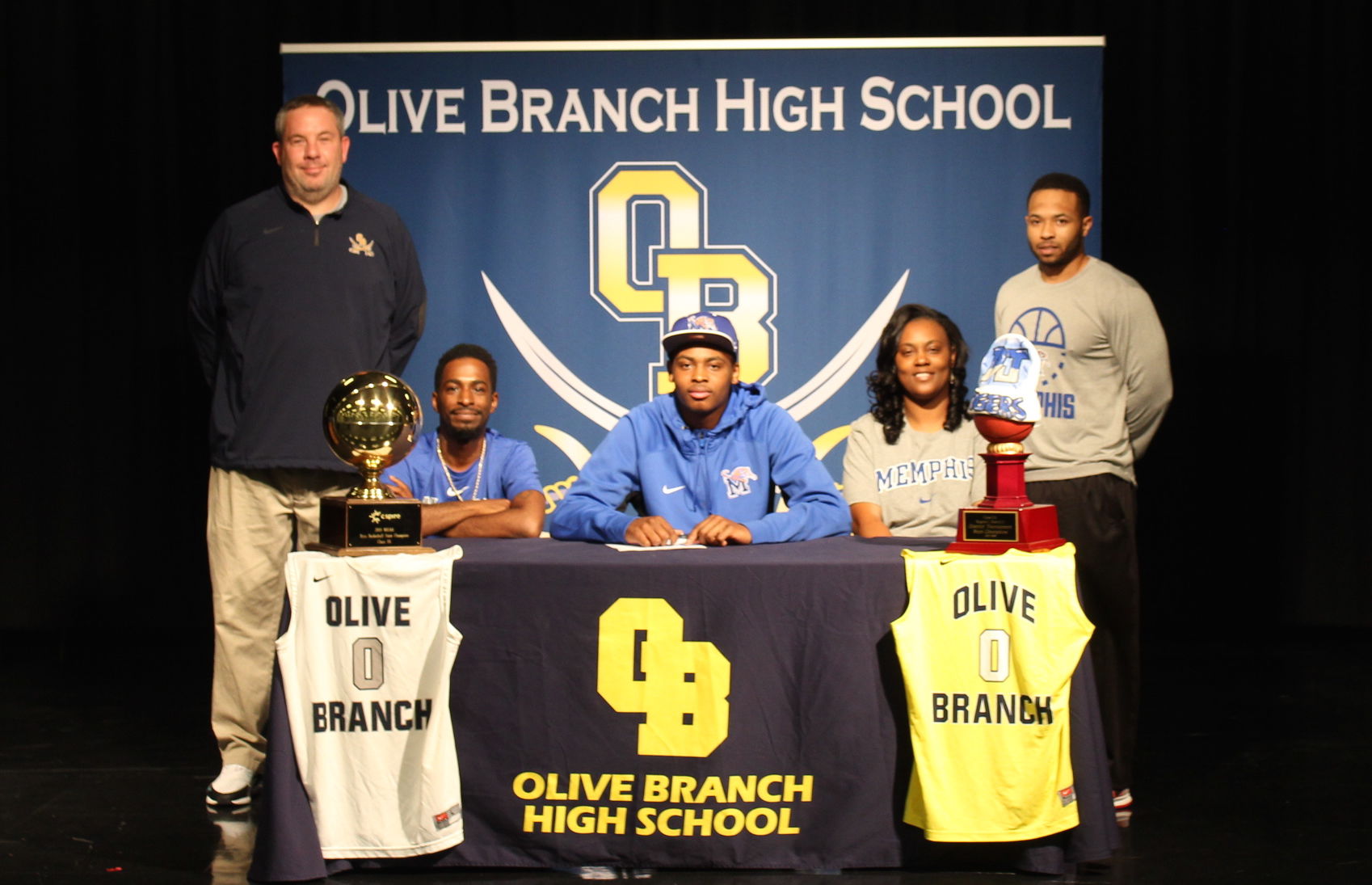 Jeffries signs with Memphis
